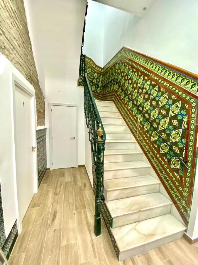סביליה Triana Riverside Guesthouse מראה חיצוני תמונה