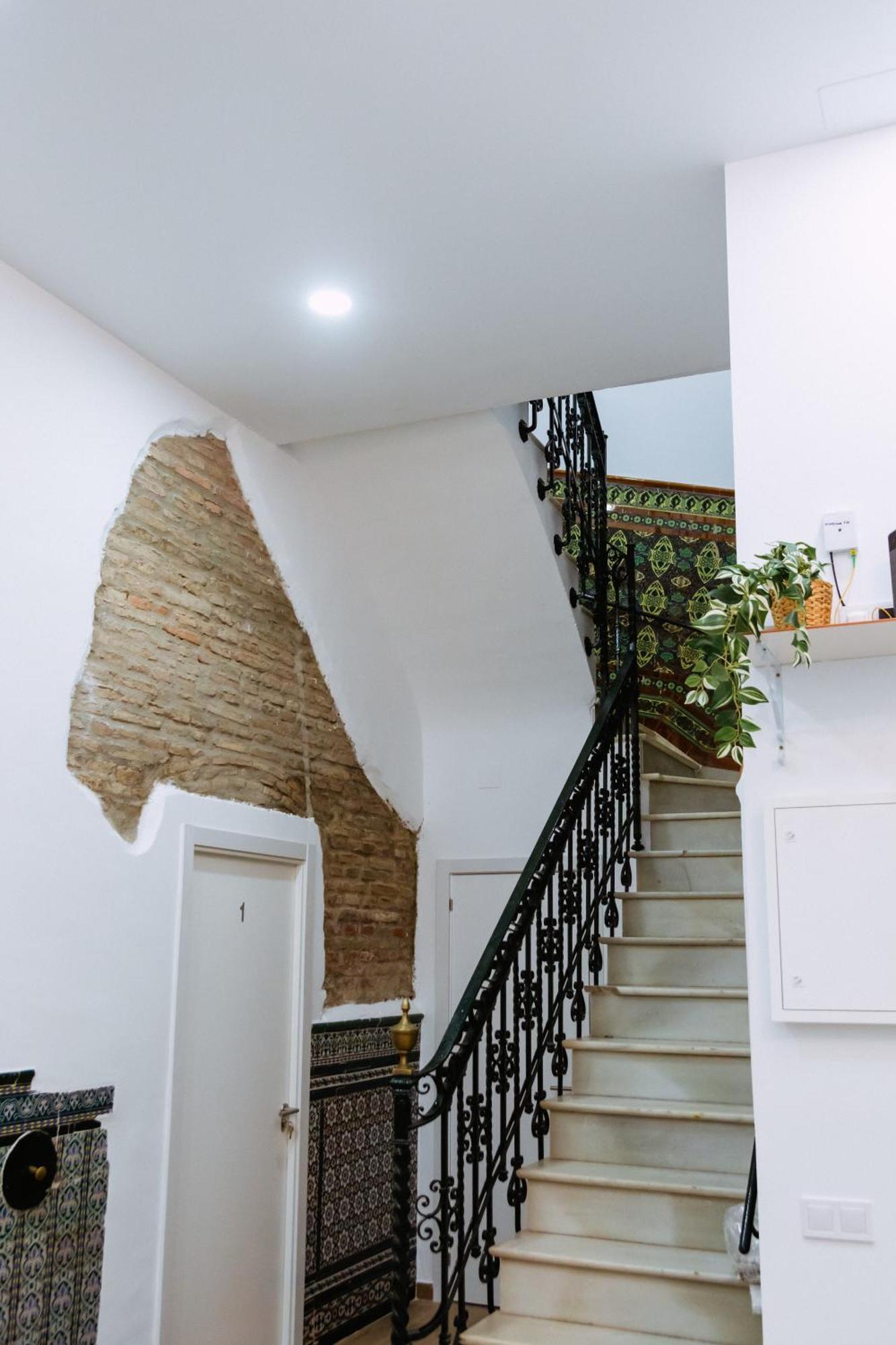 סביליה Triana Riverside Guesthouse מראה חיצוני תמונה