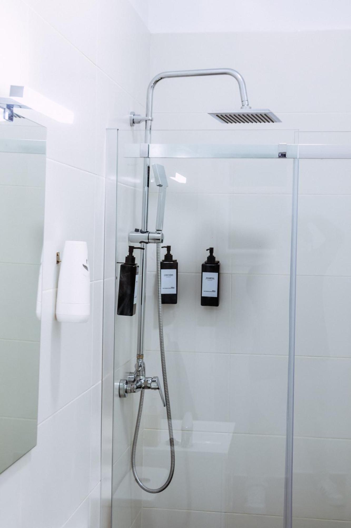סביליה Triana Riverside Guesthouse מראה חיצוני תמונה
