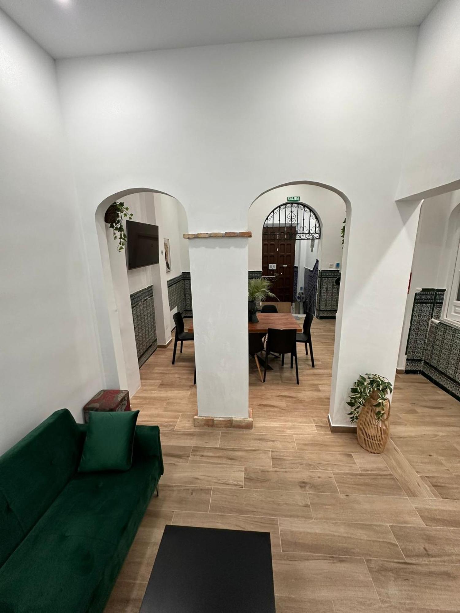 סביליה Triana Riverside Guesthouse מראה חיצוני תמונה