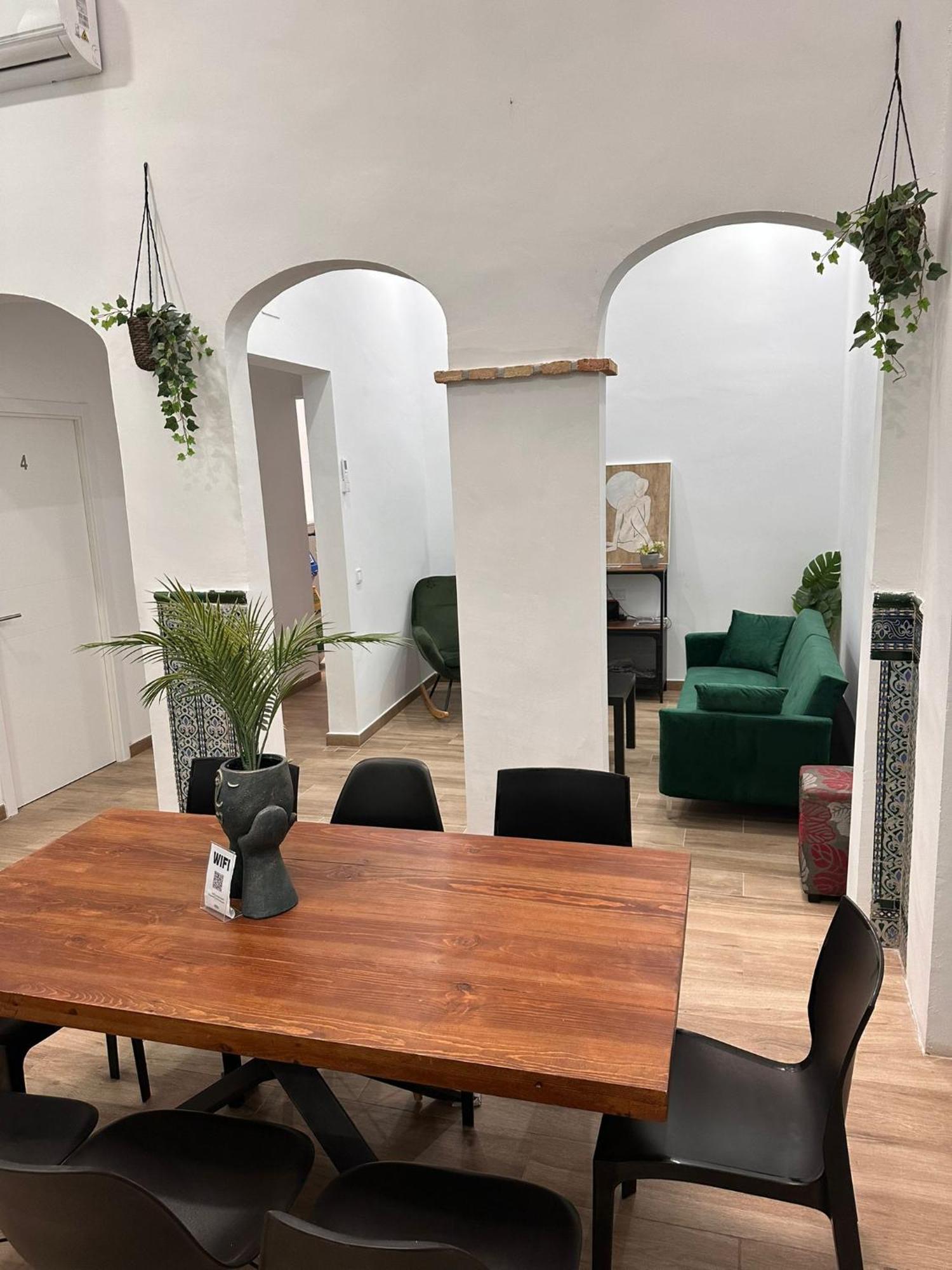 סביליה Triana Riverside Guesthouse מראה חיצוני תמונה