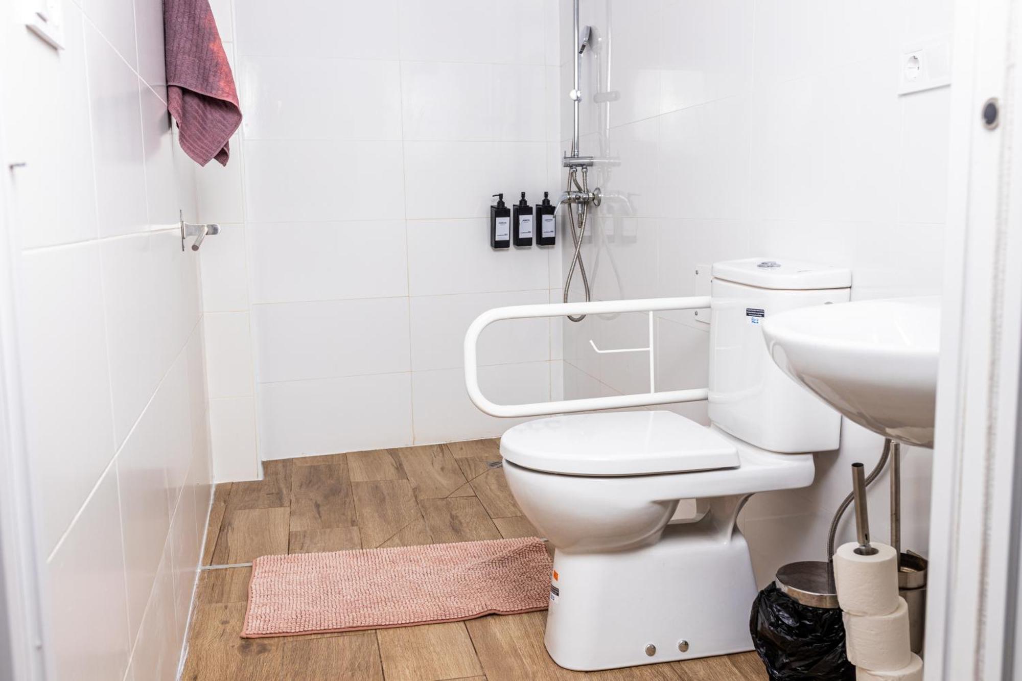 סביליה Triana Riverside Guesthouse מראה חיצוני תמונה